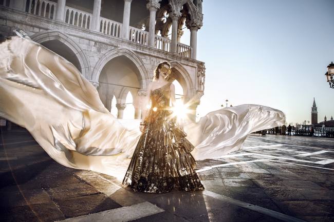  Mauro Lorenzo Fashion Photographer Fashion Editorial Haute Couture Venice Top Brand Lovenice Venezia Italian Light 